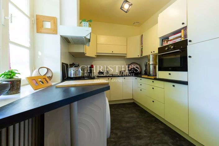 Image No.10-6 Bed House for sale