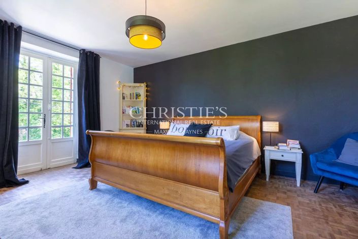 Image No.12-6 Bed House for sale