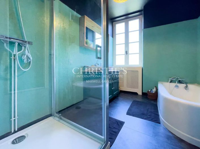 Image No.13-6 Bed House for sale