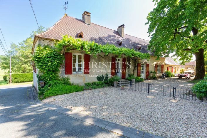 Image No.2-6 Bed House for sale