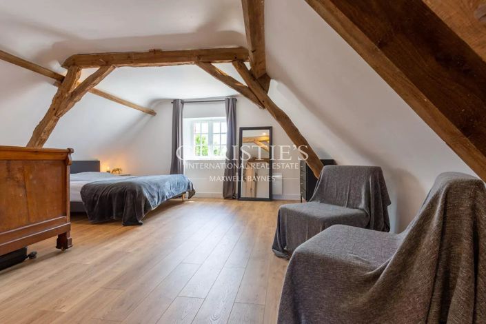 Image No.20-6 Bed House for sale