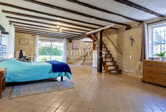 Image No.10-6 Bed House for sale