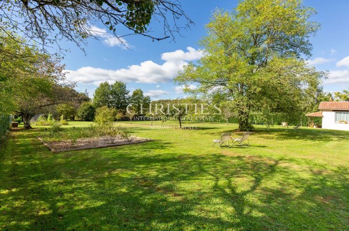 Image No.25-6 Bed House for sale