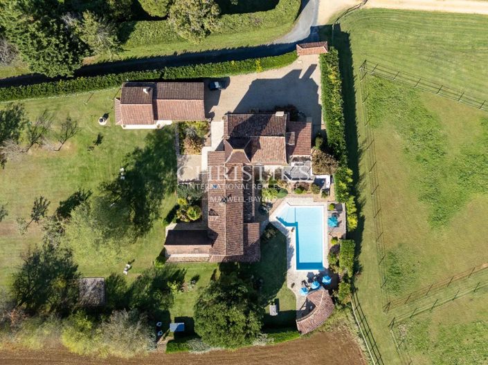 Image No.26-6 Bed House for sale