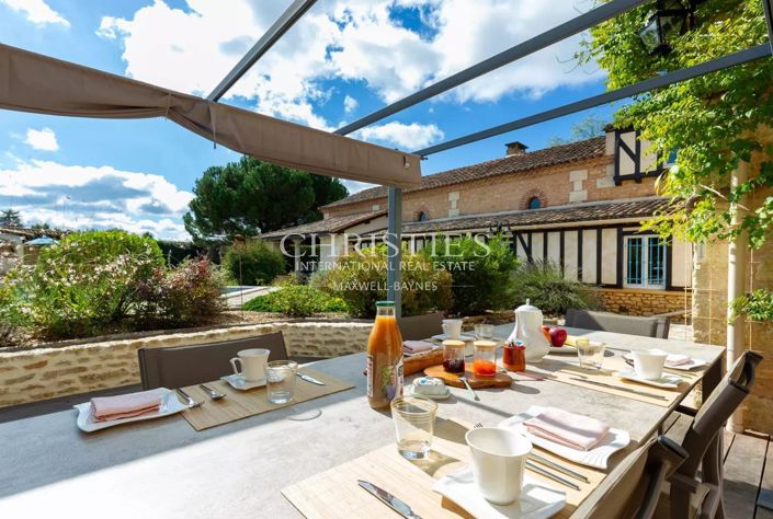 Image No.7-6 Bed House for sale