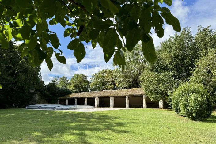 Image No.10-11 Bed House for sale