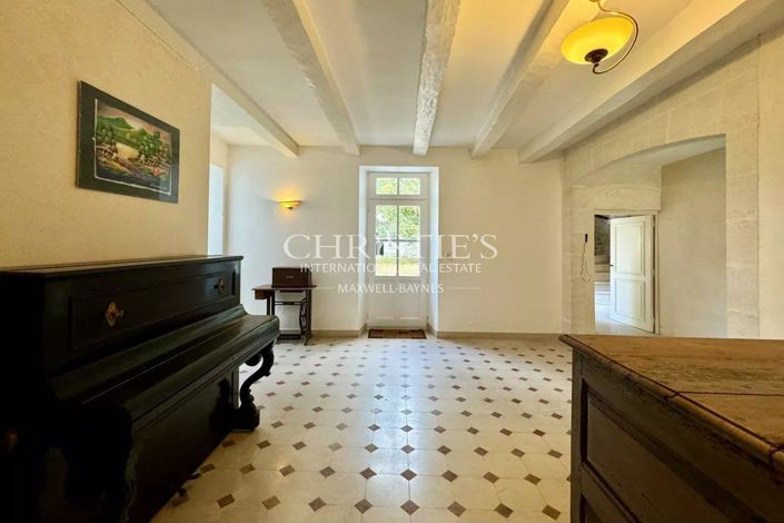 Image No.14-11 Bed House for sale