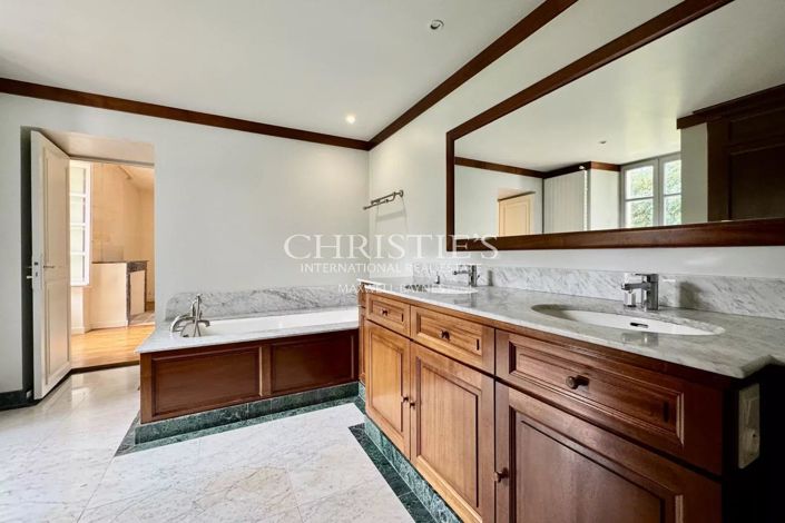 Image No.20-11 Bed House for sale