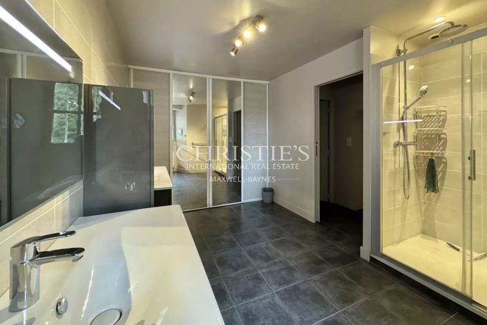 Image No.22-11 Bed House for sale