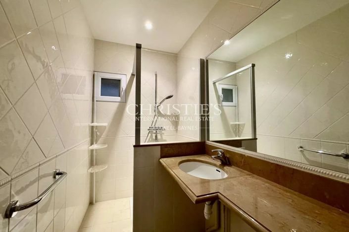 Image No.27-11 Bed House for sale