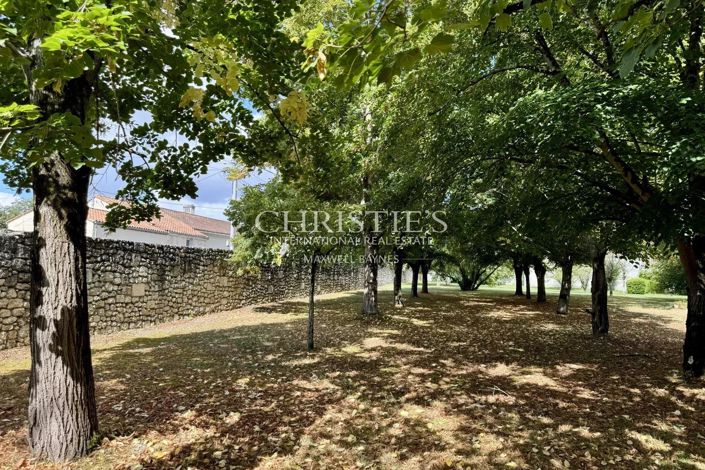 Image No.37-11 Bed House for sale