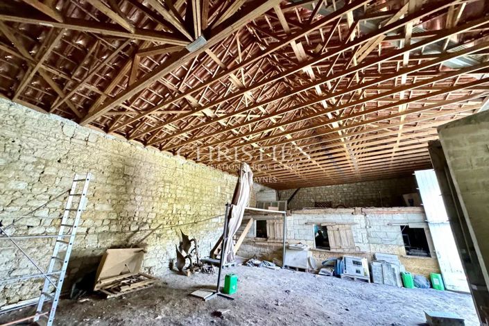 Image No.42-11 Bed House for sale