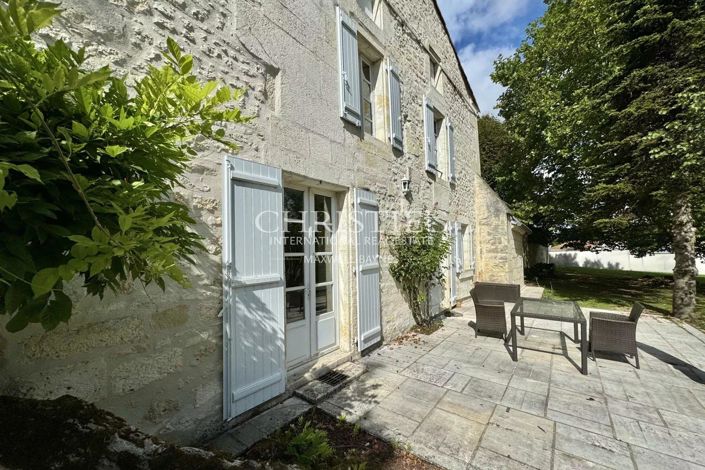 Image No.5-11 Bed House for sale