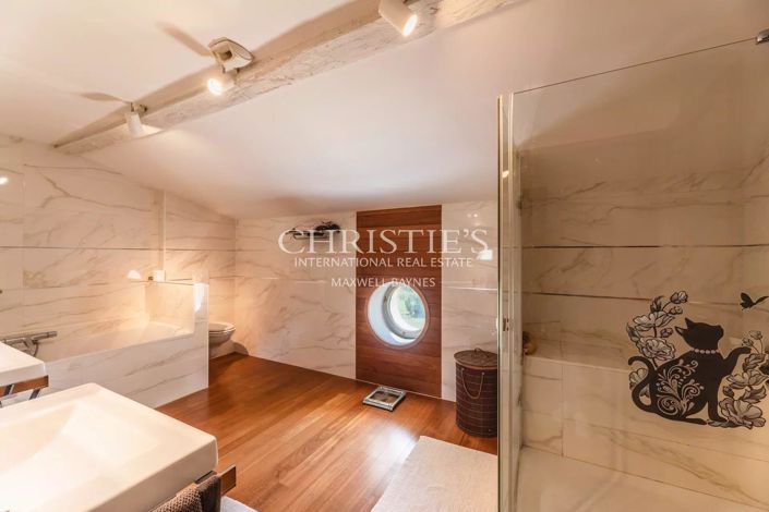 Image No.28-7 Bed House for sale