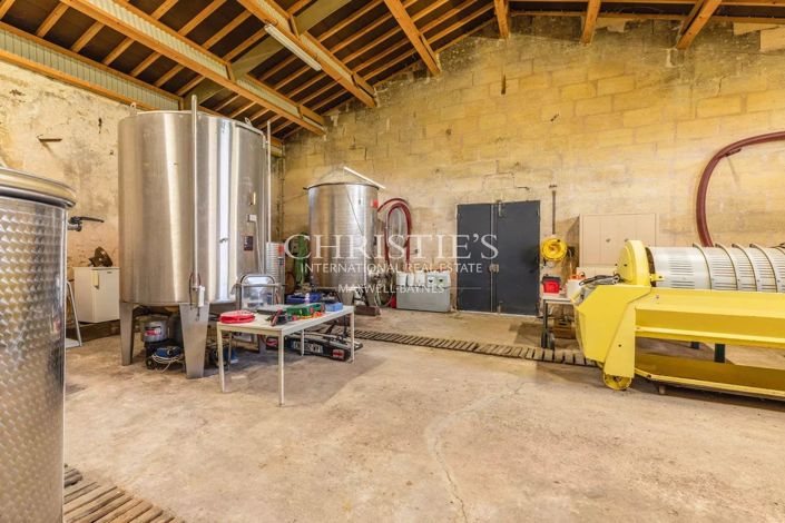 Image No.32-7 Bed House for sale