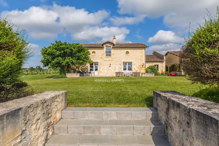 Image No.7-7 Bed House for sale