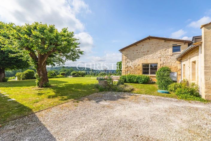 Image No.8-7 Bed House for sale