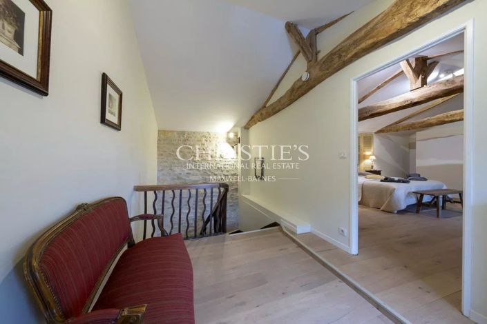 Image No.30-6 Bed House for sale