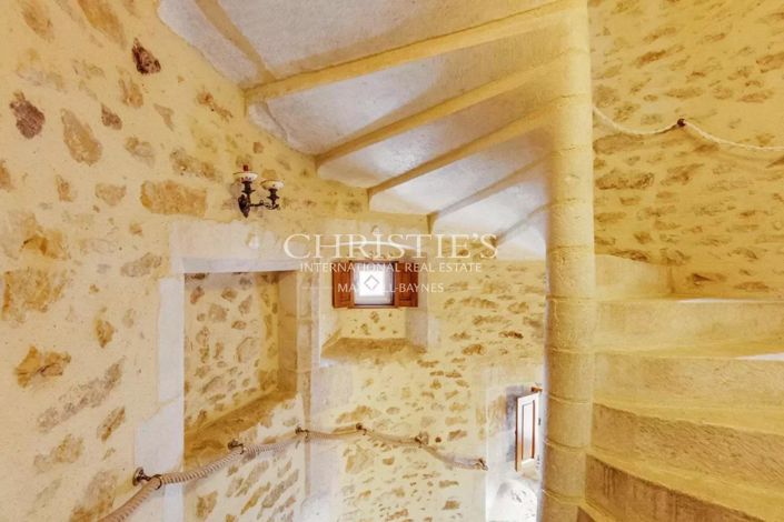 Image No.12-11 Bed House for sale