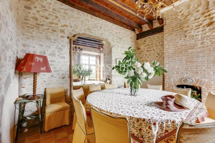 Image No.17-11 Bed House for sale