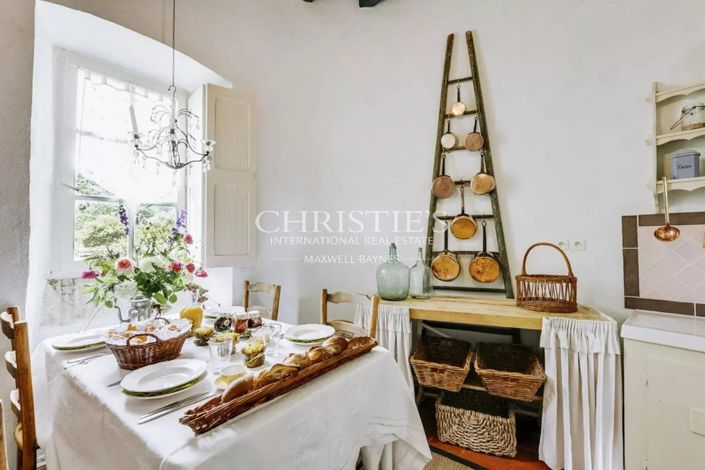 Image No.23-11 Bed House for sale