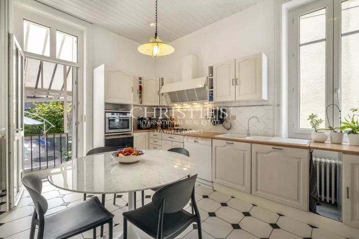 Image No.16-7 Bed House for sale