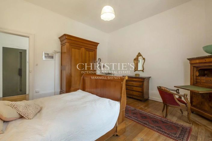 Image No.28-7 Bed House for sale