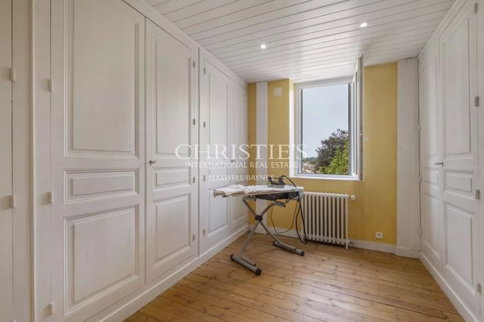 Image No.30-7 Bed House for sale