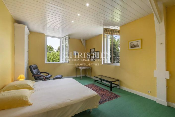 Image No.31-7 Bed House for sale