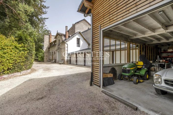 Image No.38-7 Bed House for sale