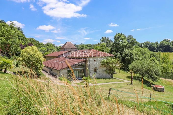 Image No.1-9 Bed House for sale