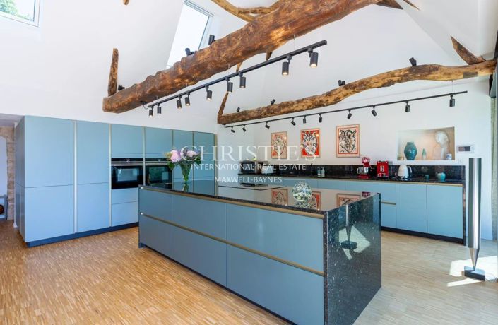 Image No.6-4 Bed House for sale