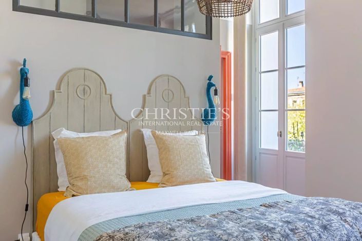 Image No.7-7 Bed House for sale