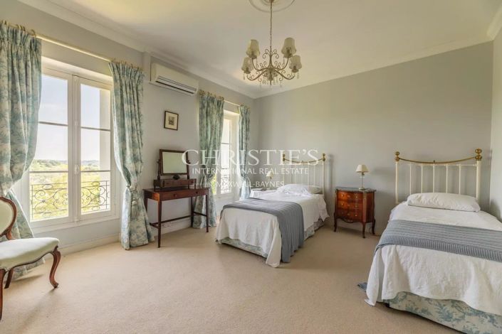 Image No.18-7 Bed House for sale