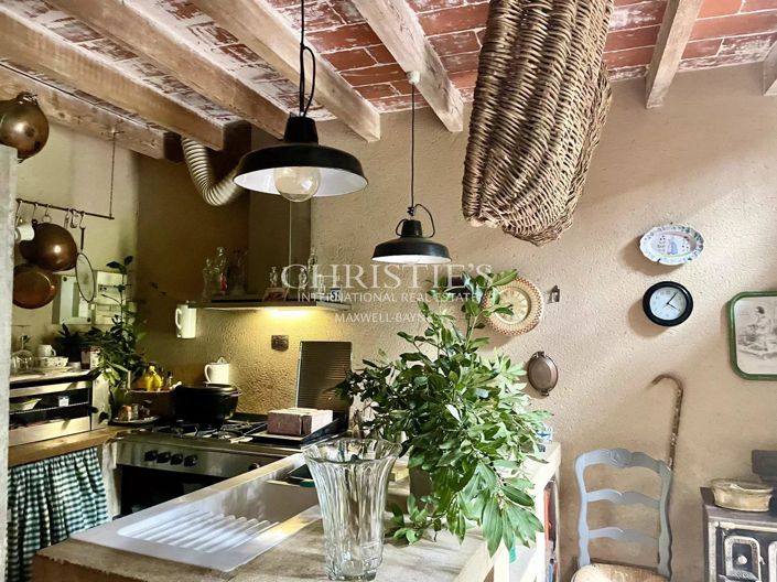 Image No.12-5 Bed House for sale