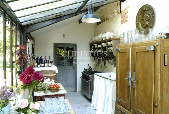 Image No.15-5 Bed House for sale