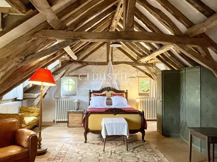 Image No.4-5 Bed House for sale