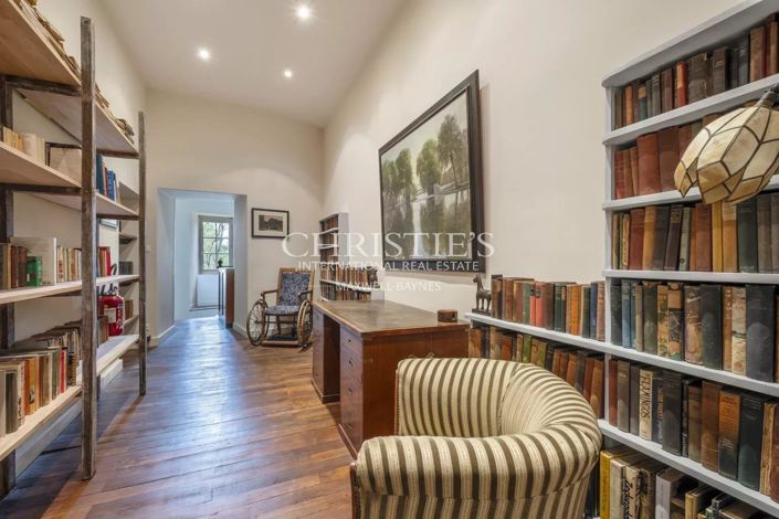 Image No.17-7 Bed House for sale