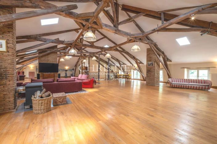 Image No.26-7 Bed House for sale