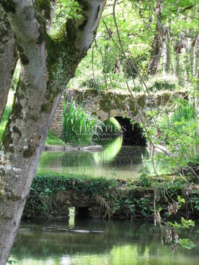 Image No.8-7 Bed House for sale