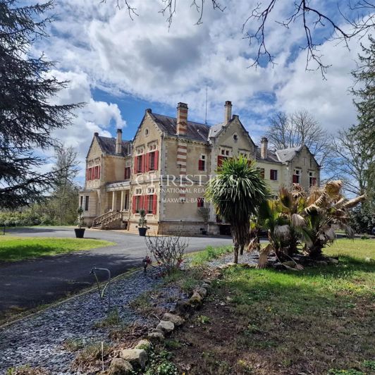 Image No.1-9 Bed House for sale