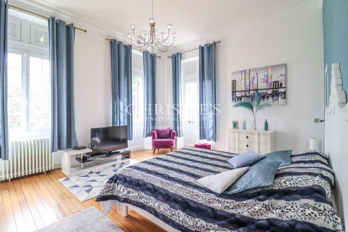 Image No.20-9 Bed House for sale