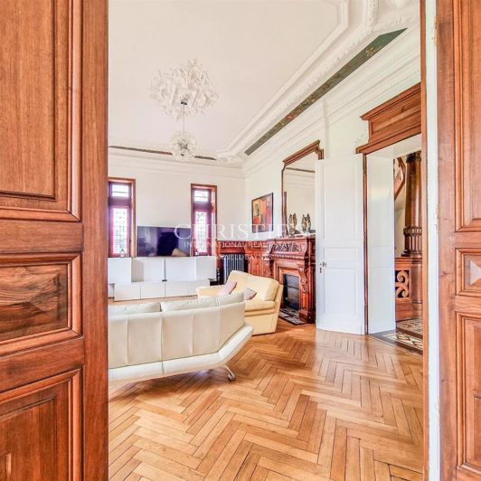 Image No.5-9 Bed House for sale