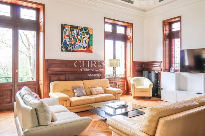 Image No.7-9 Bed House for sale