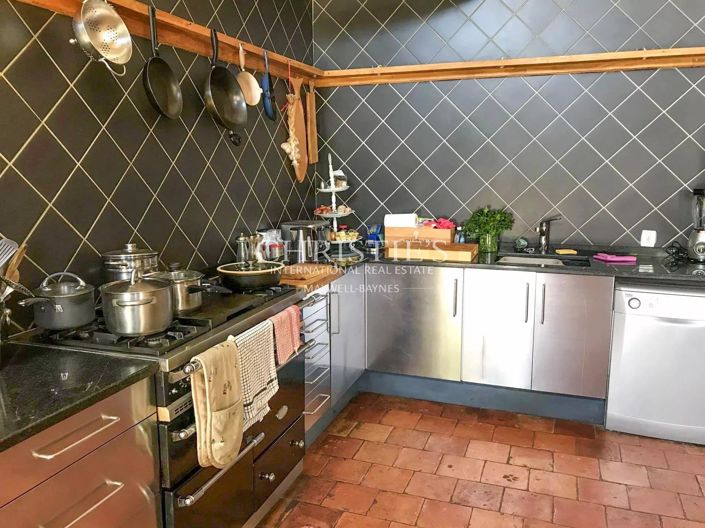 Image No.16-5 Bed House for sale