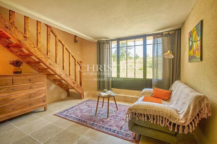 Image No.13-5 Bed House for sale