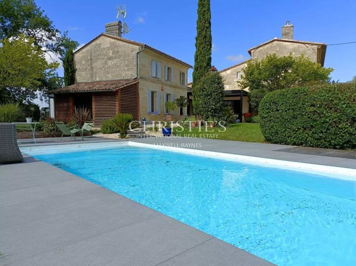 Image No.1-4 Bed House for sale