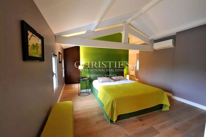 Image No.6-4 Bed House for sale