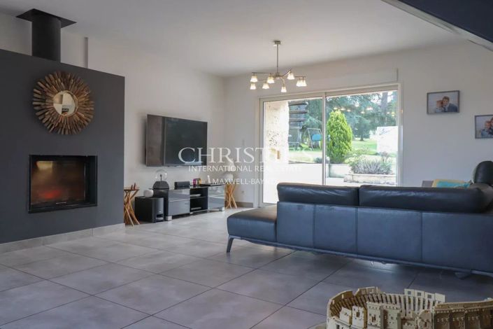 Image No.10-7 Bed House for sale