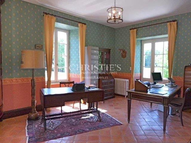 Image No.12-6 Bed House for sale